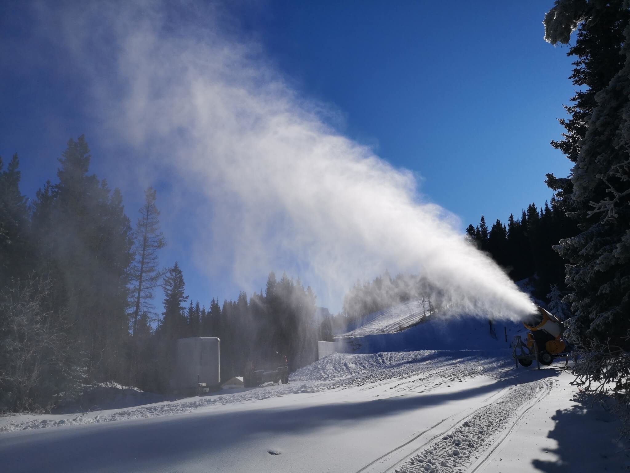 WE ARE MAKING SNOW!